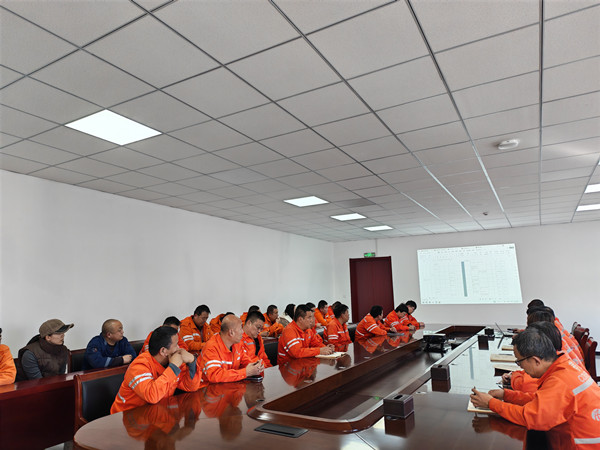 風(fēng)險(xiǎn)辨識(shí)宣貫培訓(xùn) (5)_副本.jpg 風(fēng)險(xiǎn)辨識(shí)宣貫培訓(xùn) (5)_副本.jpg