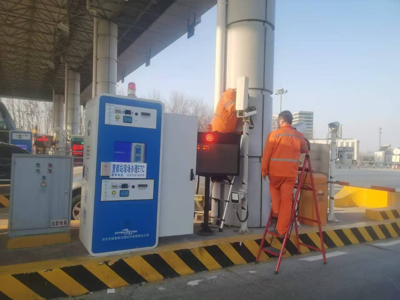 維修攝像機(jī).jpg 維修攝像機(jī).jpg